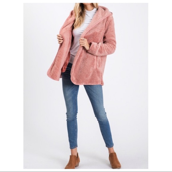 Beautiful hooded Sherpa jacket with pockets - Picture 8 of 8